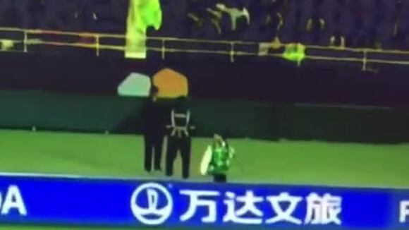 Caño de André Carrillo a Vinícius Júnior en la final del Mundial de Clubes. (Video: DIRECTV)