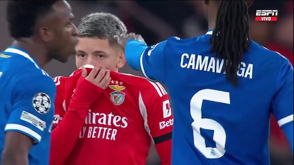 Preciso momento en el que Gianluca Prestianni habría dicho un insulto racista en contra de Vinícius Júnior. (Video: ESPN)