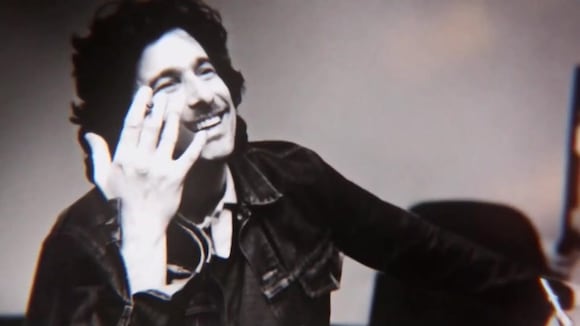 Lanzan documental sobre la vida del músico argentino Andrés Calamaro