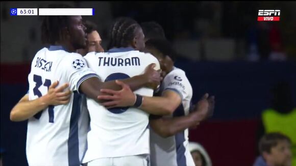 Segundo gol de Denzel Dumfries para el 2-3 del Barcelona vs. Inter por Champions League. (Video: ESPN)