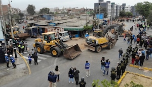 Destruyen mercados en Surco por donde pasará nueva Vía Expresa
