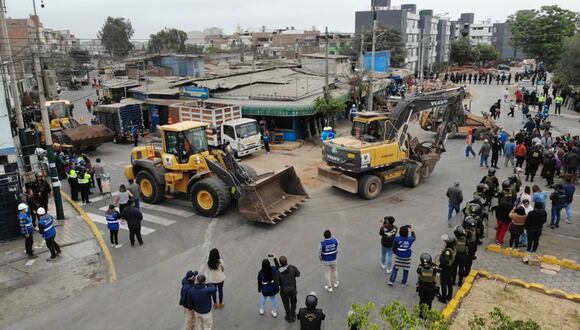 Surco: comerciantes son desalojados de mercado para realizar la nueva Vía Expresa Sur