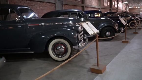 Autos antiguos en el Museo Nicolini