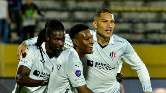 Paolo Guerrero apareció con gol a los 77 minutos del partido entre Liga de Quito vs. Cumbaya. (Foto: LDU_oficial / Video: STAR Plus)
