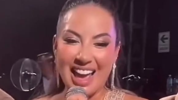 TROME - Pamela López en shock cuando niña le pregunta por Pamela Franco en concierto de Orquesta Candela