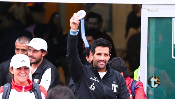 Stefano Peschiera es recibido por cientos de peruanos en el aeropuerto (Video: Canal N)
