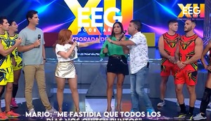 Renzo Schuller ‘cuadra’ a Johanna San Miguel por no dejar hablar a los combatientes: " Aprende a escuchar, mamita”