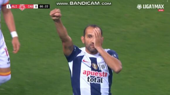 Hernán Barcos anotó de penal el 1-0 a favor de Alianza Lima vs. Atlético Grau. (Video: Liga 1 Max)