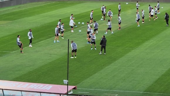 Perú reconoce el mal estado del césped en el Estadio Monumental de Chile (Video: Trome)
