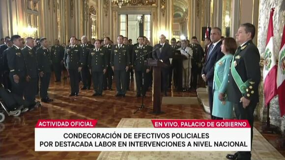Presidenta Boluarte participó en condecoración y reconocimiento a policías