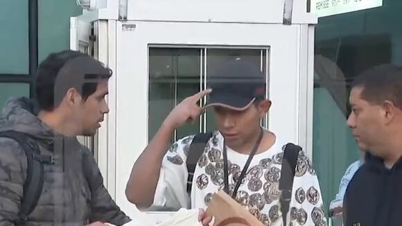 Edison Flores llegó a Lima y mañana será presentado en la ‘U’