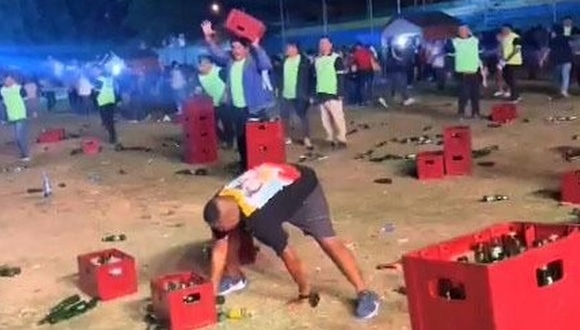 Piura: Concierto de Agua Marina y Azucena Calvay termina en violenta pelea.