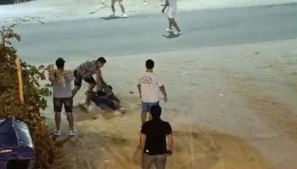 Piura: Acusan a policías de agredir a jóvenes en puerta de discoteca en Paita.