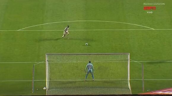 Penal de James Rodríguez en Sao Paulo vs LDU