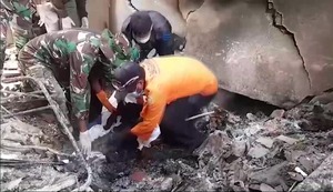 La erupción del volcán Lewotobi Laki-Laki en Indonesia deja nueve muertos