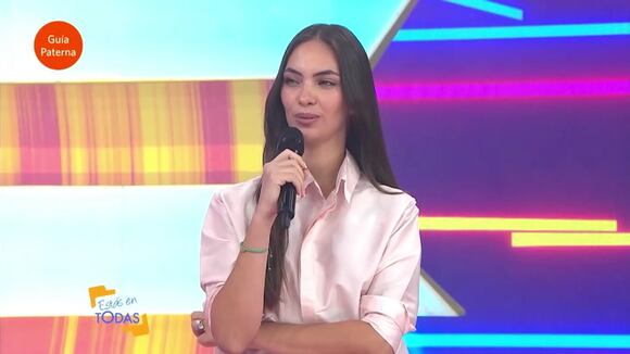 Natalie Vértiz llora al recibir emotiva sorpresa de su madre