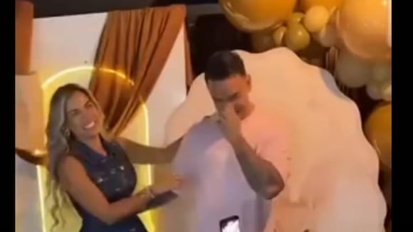 TROME - Diego Chávarri y Gabriela Herrera se dan su primer beso en público tras confirmar que están en ‘saliditas’
