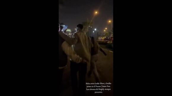 Leslie Shaw y Emilio Jaime se pelan en concierto