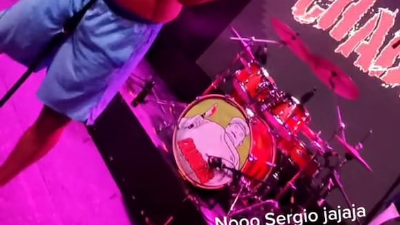 TROME | Sergio Galliani cae en pleno show