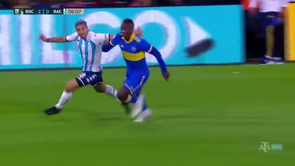 ¡Volvió el Rayo! La tremenda corrida de Advíncula para su asistencia en el 2-0