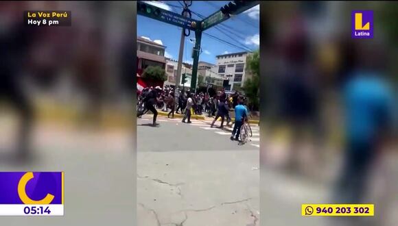 Cusco: Decenas de ciudadanos se enfrentaron a manifestantes que bloqueaban vías