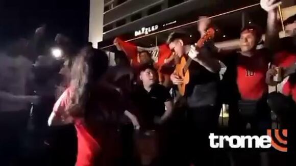 Banderazo de apoyo a la Selección peruana en Paraguay (Video: Alan Ramírez)