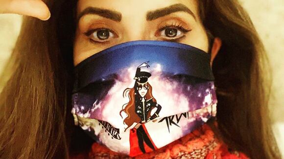 Gloria Trevi lanza una colección de mascarillas hechas por artesanos mexicanos