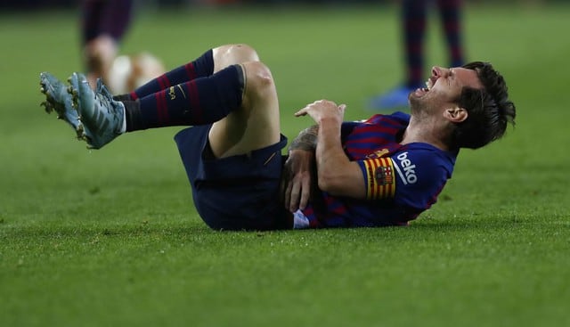 Lionel Messi: La escalofriante caída y lesión al brazo derecho del delantero en Barcelona vs Sevilla [VIDEO]