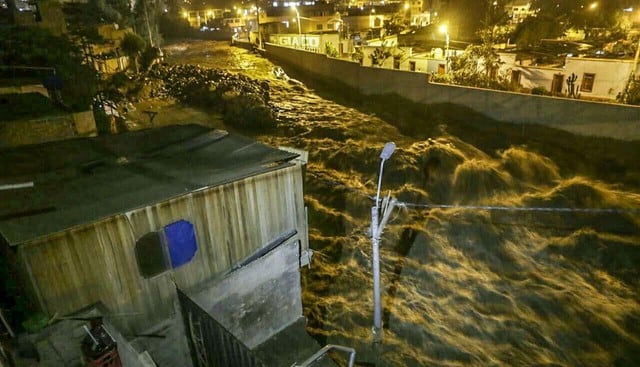 Caudal del río Rímac aumentó y amenaza a pobladores de Chosica. Nuevamente se evidencia falta de prevención. (Foto: El Comercio)