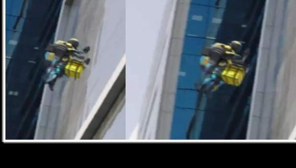 Empleado del aire llega a un edificio y aterriza en un balcón llevando en la espalda una caja como los que usan los motociclistas de delivery.