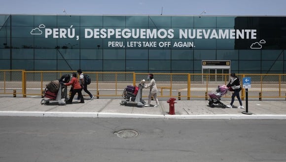 Aeropuerto Jorge Chávez mantiene sus operaciones hoy 5 de abril pese a toque de queda en Lima y Callao. (Foto: Leandro Britto / GEC)