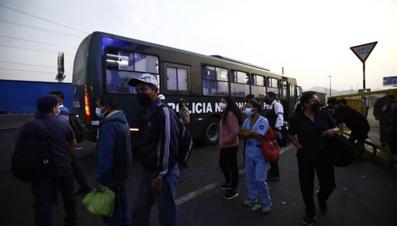 A las 2:00 a.m. empezó la inamovilidad ciudadana en Lima y Callao y trabajadores son los perjudicados. Fotos: César Grados/@photo.gec