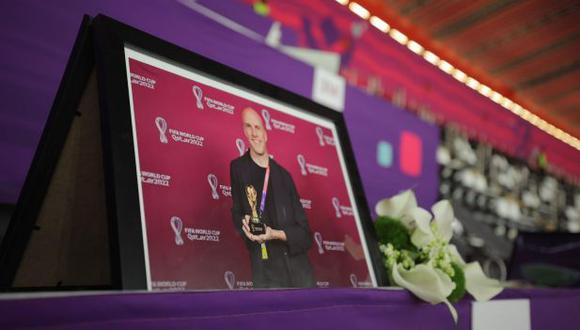 Grant Wahl, periodista estadounidense fallecido en Qatar 2022, recibe homenaje antes del Inglaterra vs. Francia. (Foto: FIFA)