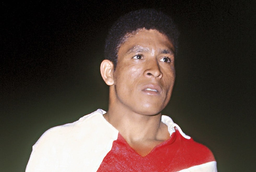 Héctor Eduardo Chumpitaz Gonzales, nació en San Luis de Cañete, provincia de Cañete, departamento de Lima, el 12 de abril de 1941. El granítico debuta profesionalmente en el Club Deportivo Municipal el año 1964 y defiende al equipo de la comuna hasta el año 1965. (GEC Archivo Histórico)