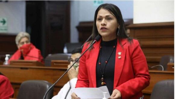 Silvana Robles se pronunció en contra del proyecto de ley que apoyan sus colegas de bancada. Foto: Congreso
