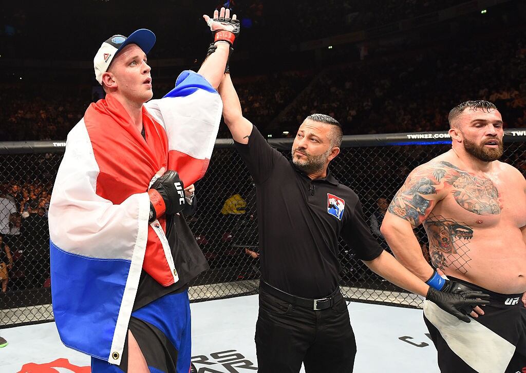 'Gigante' Struve rindió a su rival con perfecta sumisión (Getty/UFC)