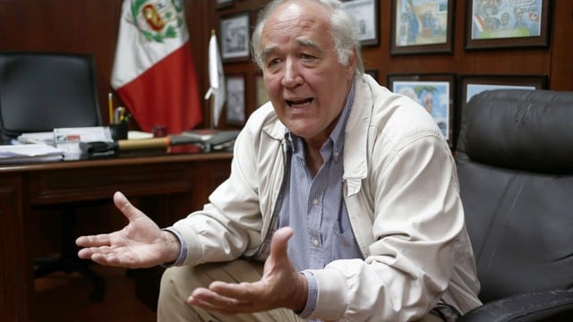 “La ley es igual para todos”, dice Víctor García Belaunde.