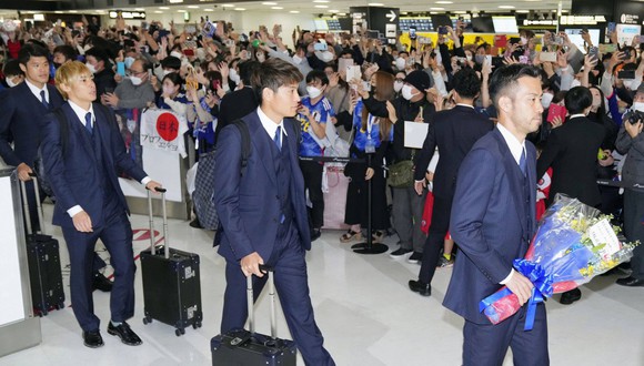 Selección de Japón tuvo un caluroso recibimiento en Tokio. (Foto: AP)
