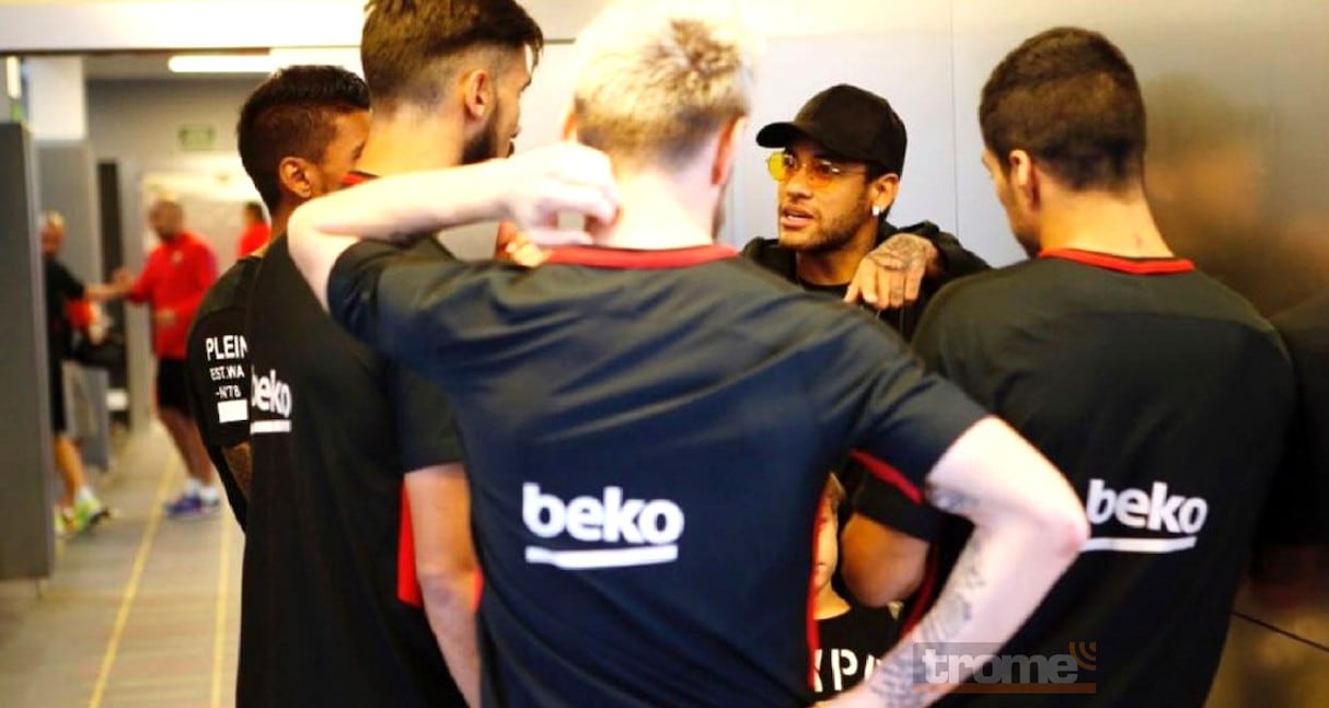 Neymar realiza un nuevo intento por volver a Barcelona  según afirma diario español.