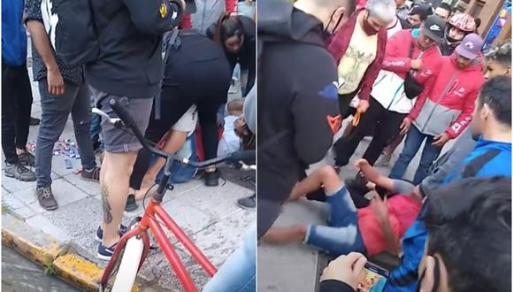 Durante varios minutos, la joven no soltó al ladrón y lo mantuvo inmovilizado en el suelo hasta que llegó la policía. (Foto: eltrece / YouTube)