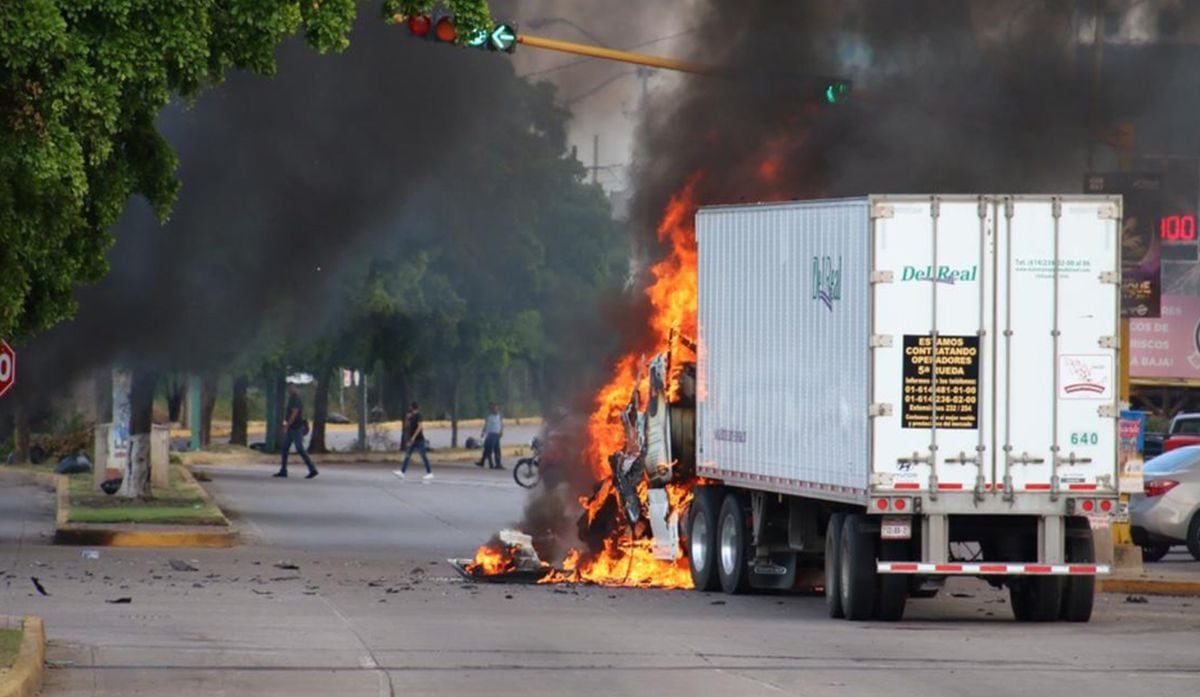 Varios muertos y heridos en enfrentamiento entre El Cártel de Sinaloa y el Ejército de México. (Fotos: Agencias)
