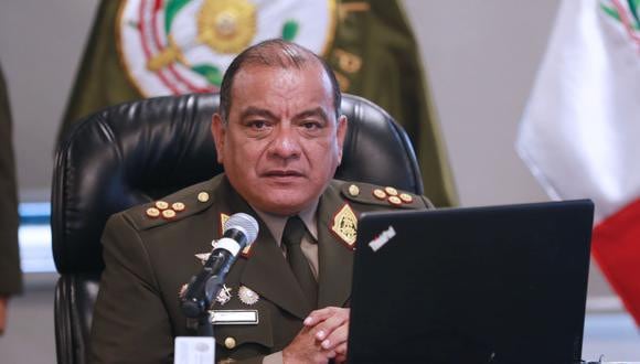 César Astudillo fue jefe del Comando Conjunto de las FF.AA. y es investigado por el Ministerio Público. (Foto: Andina)