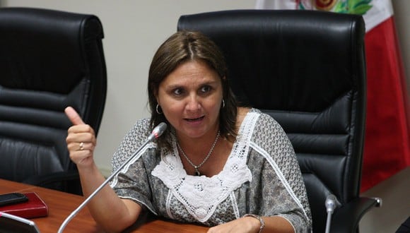 Marisol Pérez Tello precisa que pedido de extradición de Manuel Burga está en la agenda del Consejo de Ministros.