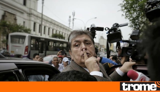 El ex presidente Alan García se retiró de la sede del Ministerio Público sin brindar mayores declaraciones a la prensa. (Foto: Anthony Niño de Guzmán)