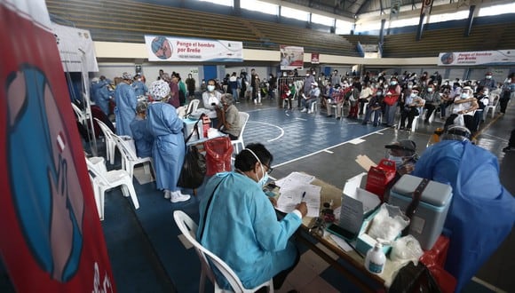 Las vacunas que se emplean en el Perú requieren de dos dosis. (Foto: @photo.gec)