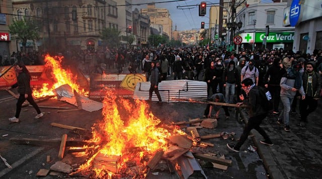 Manifestaciones violentas dejó a Chile en medio del caos y destrozos