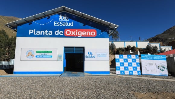 A la fecha, ya suman más de 73 plantas generadoras de oxígeno medicinal, implementadas por el Seguro Social en Lima y provincias. Foto: EsSalud
