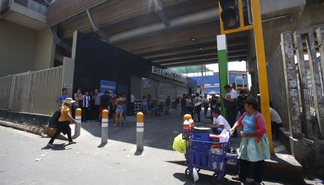 Abren estación Gamarra del Metro de Lima tras cierre temporal del emporio comercial. Foto: Andina
