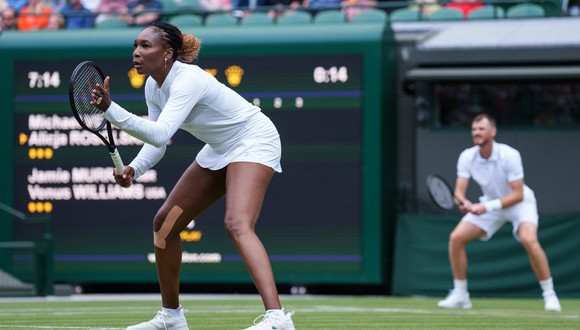 Venus Williams y Jamie Murray avanzaron en dobles mixtos de Wimbledon. (Foto: EFE)
