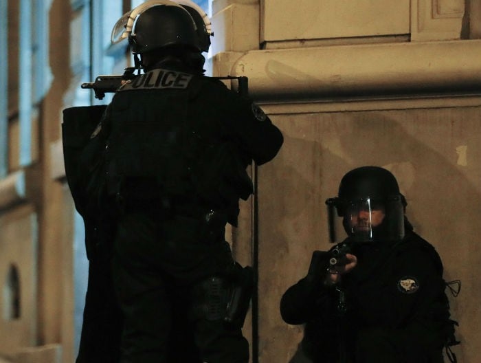 ISIS atacó París. Un policía murió, otro agente y un civil resultaron heridos. (EFE, AFP)